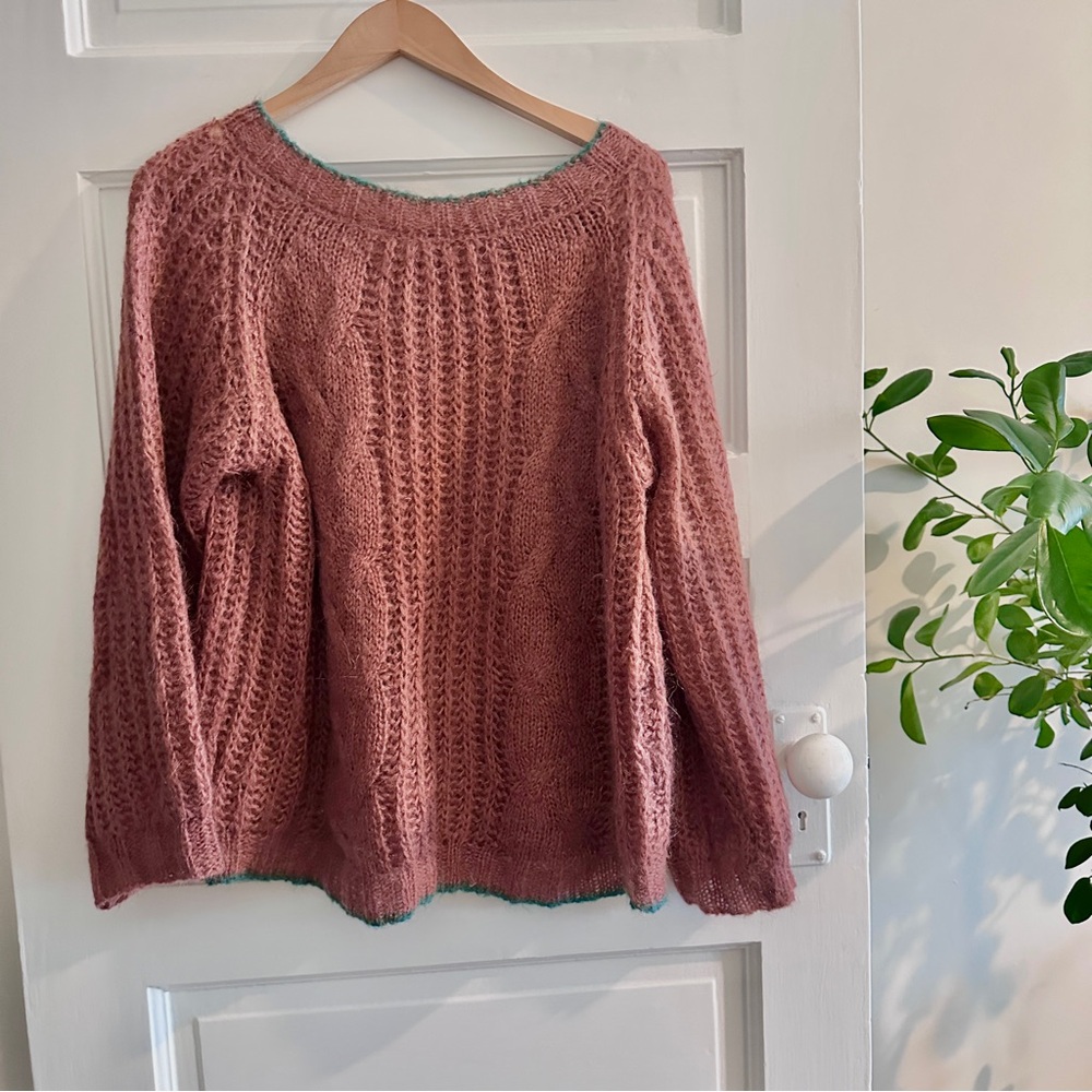 Gorgeous‎ ETICI Mauve Cable Knit Sweater, with Blue Details, Sz M
